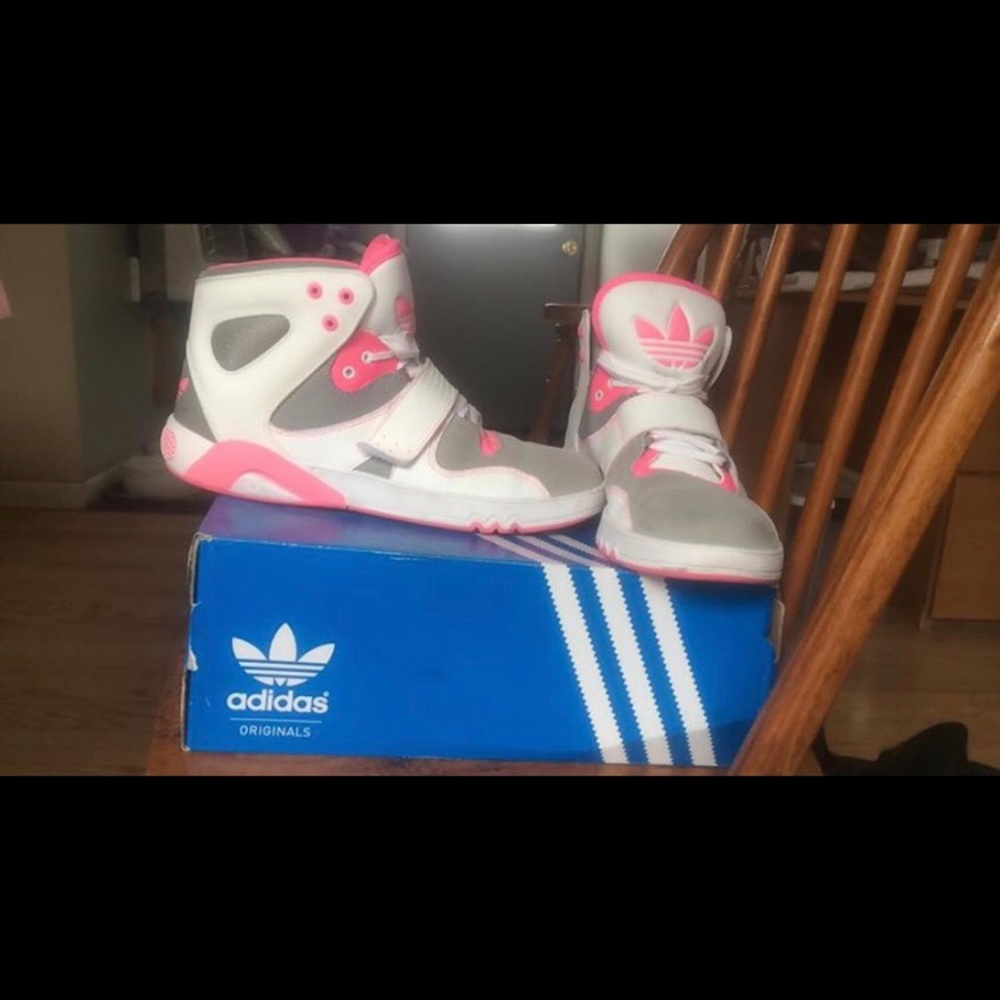 Women’s Adidas shoes size 10